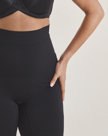 MAGISCULPT Seamfree Shaping Shorts