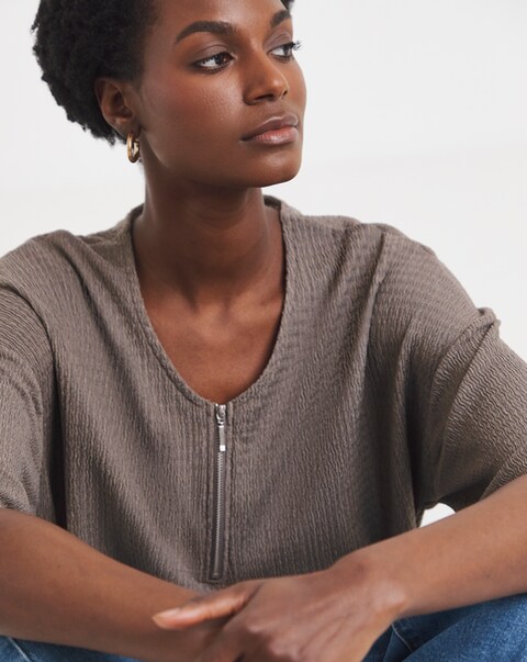 Mocha Textured V-Neck Zip Front Short Sleeve Longline Top