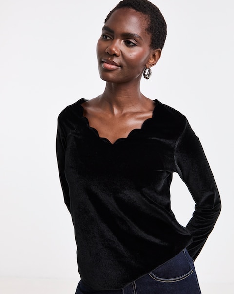 Black Long Sleeve Scallop V Neck Velvet Top