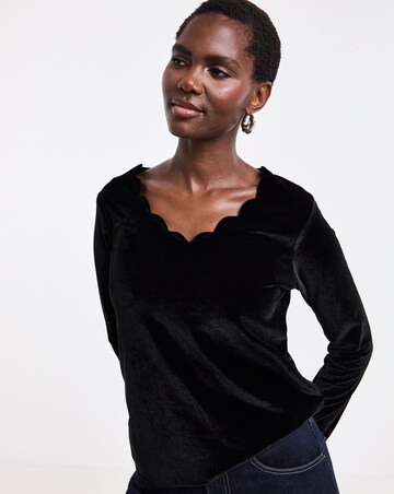 Black Long Sleeve Scallop V Neck Velvet Top