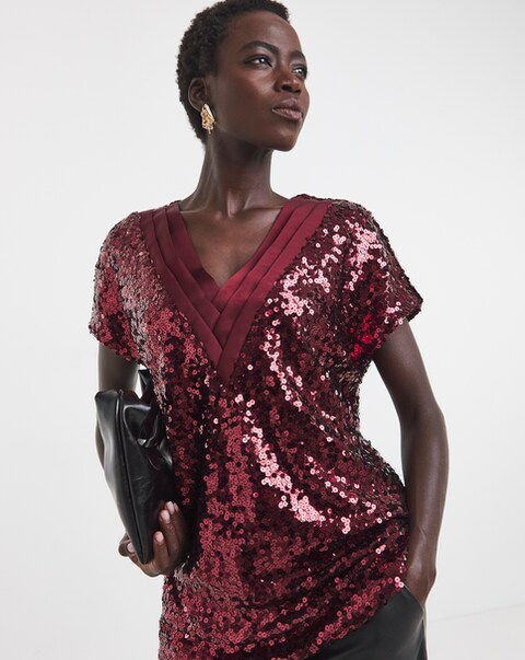 New In - Longline V-Neck Sequin Top
