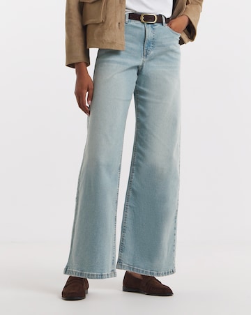 Light Wash 24/7 Stretch Wide Leg Jeans