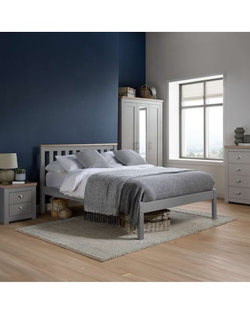 Highgate 3 Door Wardrobe With Mirror