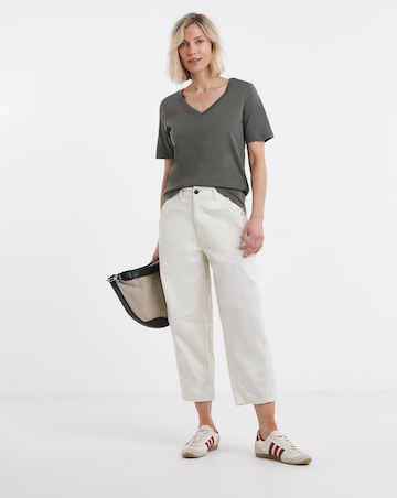 Barrel Leg Chino