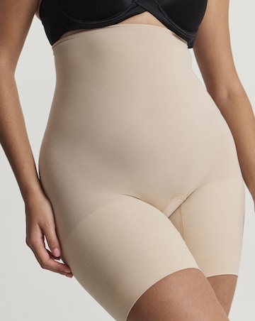 Spanx Everyday Seamless Medium Control High Waist Shorts
