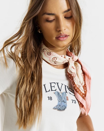 Levi's The Perfect Tee Logo Graphic