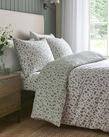 D & D Falling Leaf Duvet Cover Set
