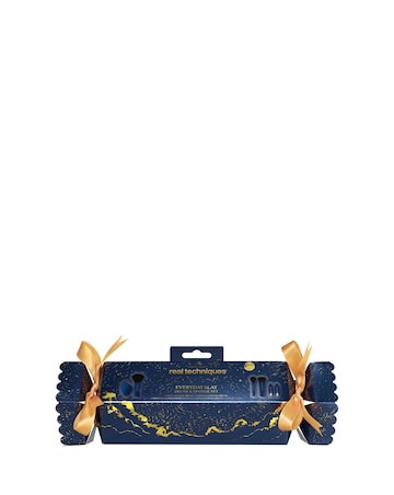 Real Techniques Make Up Cracker Gift Set