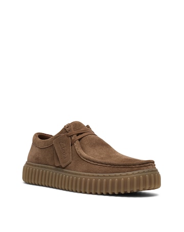 Clarks Torhill Lo Suede Shoe - Light Brown