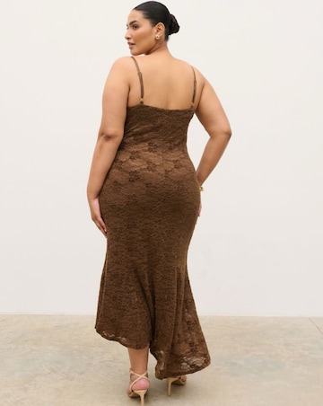 Pretty Lavish Zoey Lace Midaxi Dress