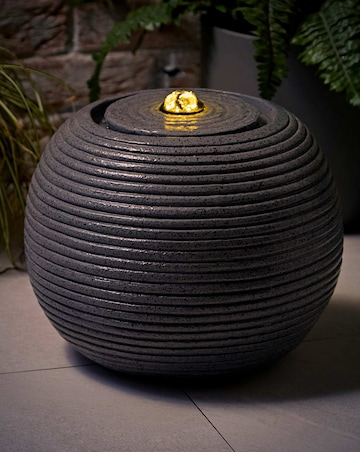 ValueLights Round Ribbed Solar Powered Outdoor Water Fountain Garden Light
