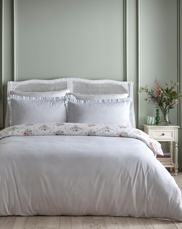 Appletree Floral Bouquet Duvet Cover Set