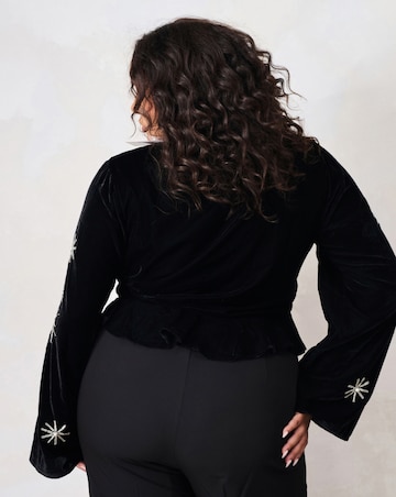 Hope & Ivy The Glacia Embellished Top