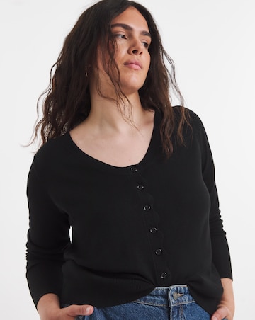 Fine Gague Scallop Edge Cardigan