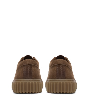 Clarks Torhill Lo Suede Shoe - Light Brown