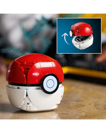 LEGO Pokemon Pikachu and Poke Ball 72152