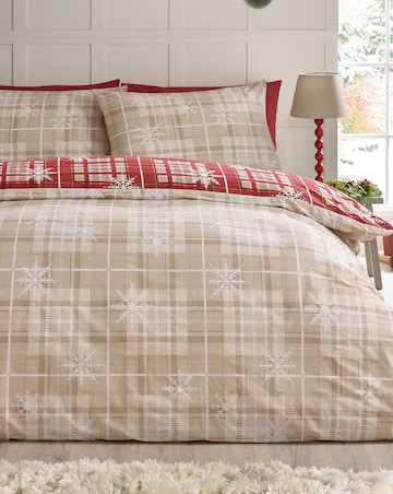 Catherine Lansfield Christmas Scandi Check Duvet Cover Set