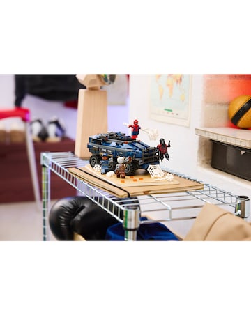 LEGO Marvel Spider Man Prison Transport Chase 76349