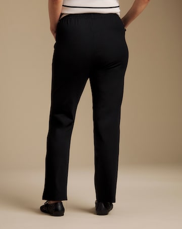 Slimma Black Comfort Fit Straight Leg Trouser Short