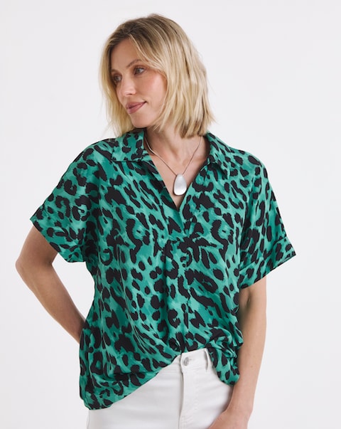 Green Animal Print Collar Detail Short Sleeve Popover Blouse