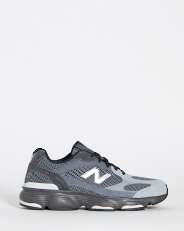 New Balance 603 Trainers