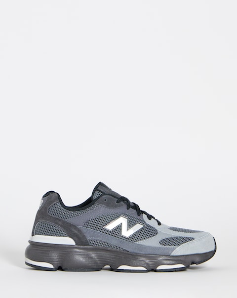 New Balance 603 Trainers