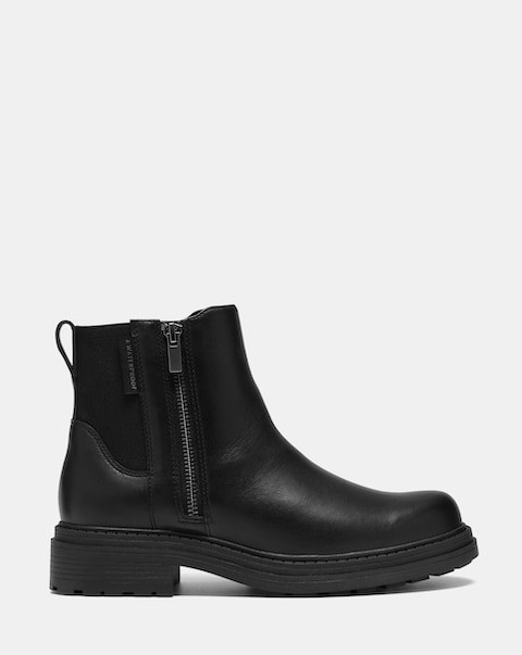 New In - Clarks Ankle Boot Wide