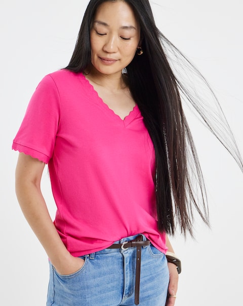 Magenta Scallop V-Neck T-Shirt