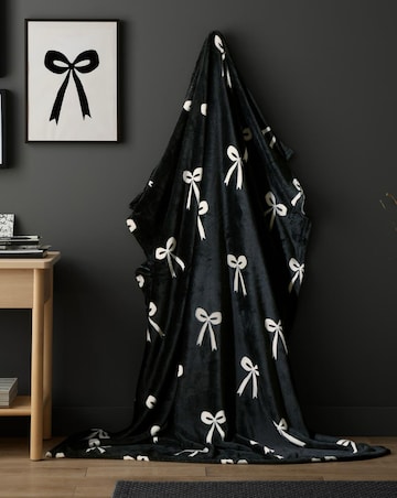 Fusion Bows Fleece Throw