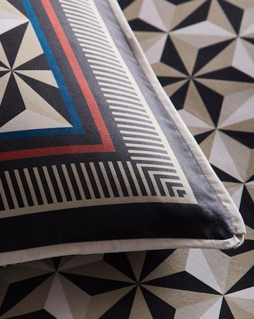 Laurence Llewelyn-Bowen Hero Duvet Cover Set