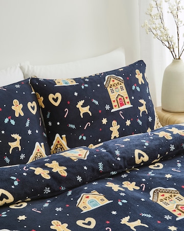 Festive Gingerbread Fleece Duvet Cover Set