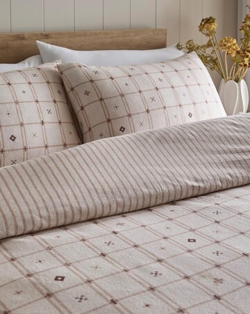 D & D Cottage Check Duvet Cover Set