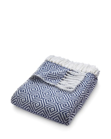 Woven Diamond Indoor/Outdoor Throw