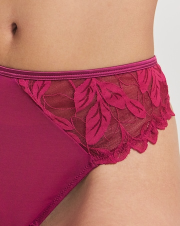 Pretty Secrets Leaf Lace Midi Thong Berry