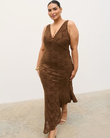 Pretty Lavish Zoey Lace Midaxi Dress