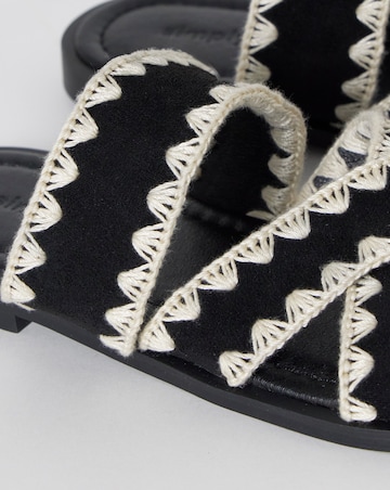 Maude Whipstitch Crossover Flat Sandals - Extra Wide Fit (EEE)