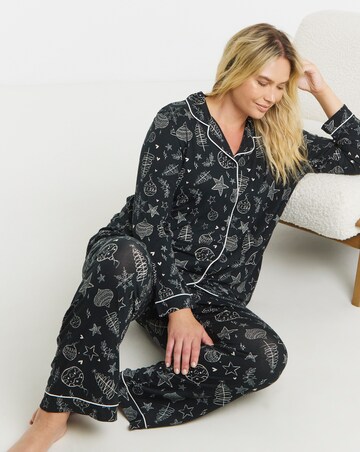 Pretty Secrets Christmas Print Revere Pyjama Set