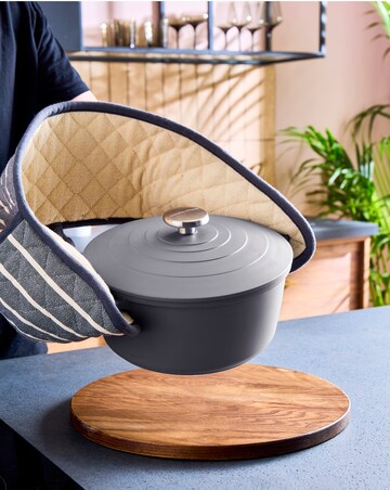 Morphy Richards Cast Aluminium 24cm Grey Casserole Dish