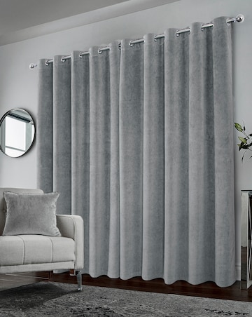 Hampton 100% Blackout Eyelet Velvet Curtain