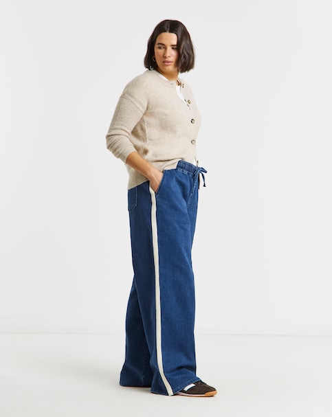 Mid Wash Cosy Side Stripe Jogger Jeans