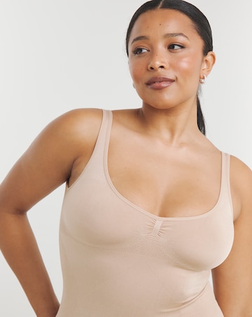 MAGIC Bodyfashion Medium Control Low Back Bodysuit Cappccino