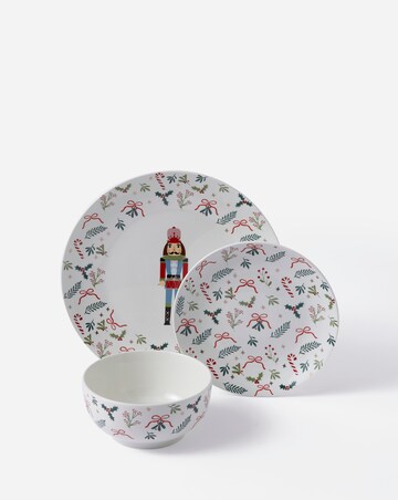 Merry Berries & Bows 12 Piece Dinner Set