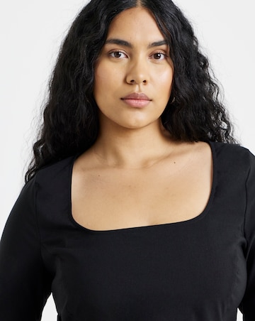 Black Bengaline Scoop Neck Blouse