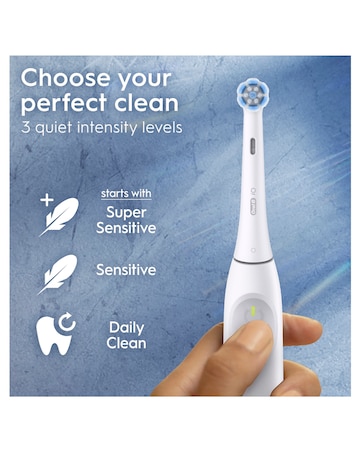 Oral-B iO2 Series Simple White + Travel Case