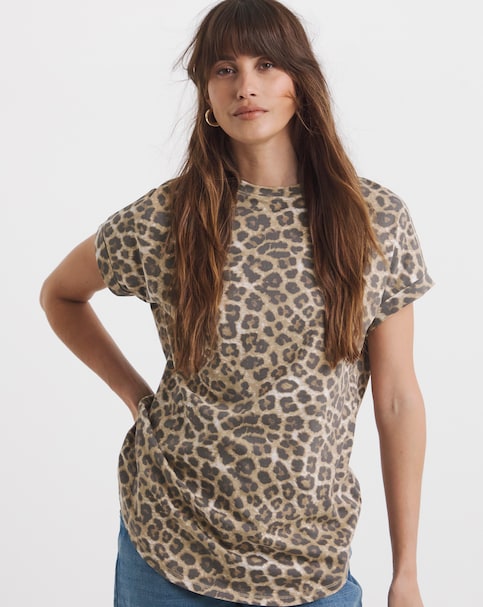 The Longline Short Sleeve Curved Hem