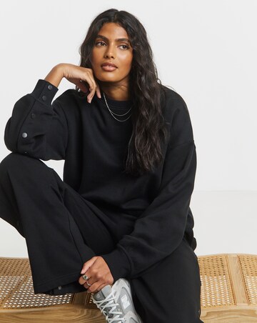 Black Popper Sleeve Sweatshirt