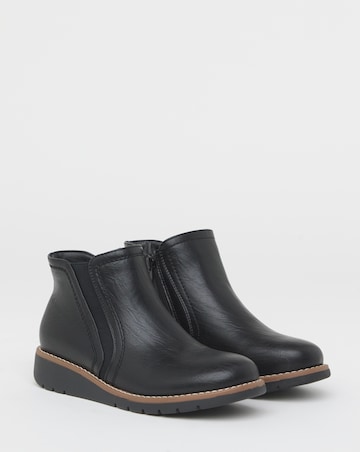 Heavenly Soles Rashida Low Wedge Chelsea Boots - Extra Wide Fit (EEE)