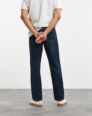 Straight Fit Stretch Jean Dark Wash