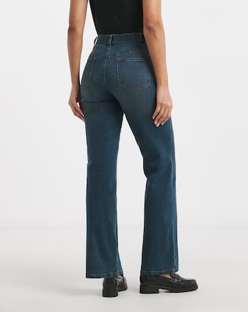 Vinatge Wash 24/7 Stretch Straight Leg Jeans