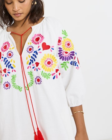 Twisted Wunder Linen Embroidered Maxi Dress